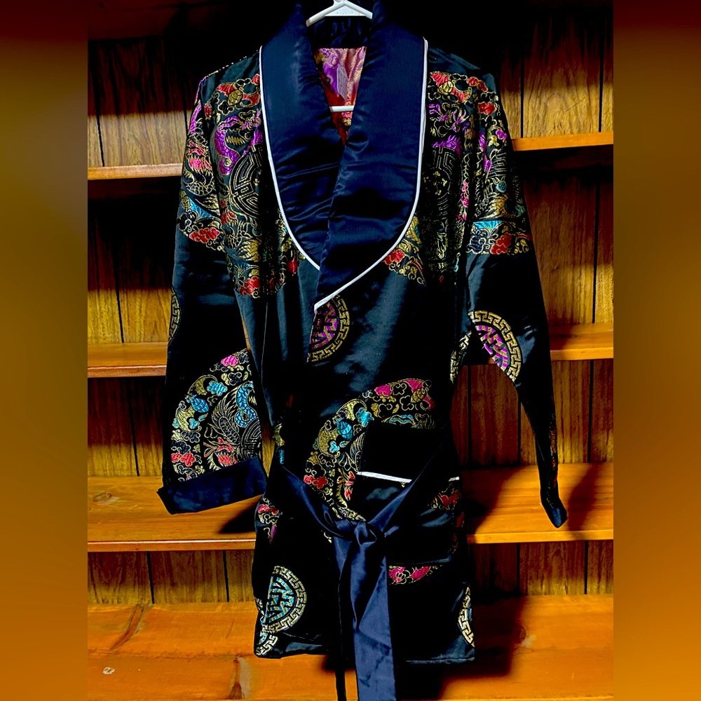 Genuine  Japanese kimono from Japan. One size.